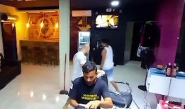 奇怪的理发店3在线观看,神秘之谜在线揭秘